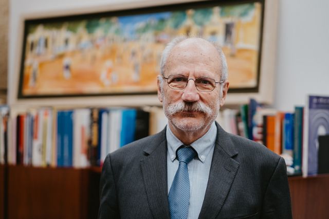 Según AIS Group, la IA requiere la colaboración de un experto humano - 1, Foto 1