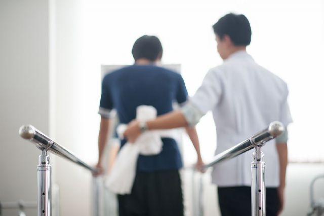 Fisioterapia y rehabilitación: las terapias del bienestar físico, según Rehab Física - 1, Foto 1