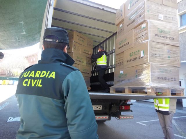 El Ministerio del Interior realiza un nuevo reparto de 1.125.000 mascarillas entre Policía Nacional, Guardia Civil e Instituciones Penitenciarias - 1, Foto 1