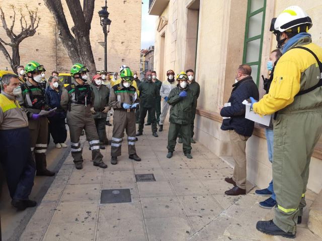 Bomberos forestales ya se encuentran en Totana para realizar trabajos de limpieza y desinfeccin en puntos estratgicos del municipio - 9