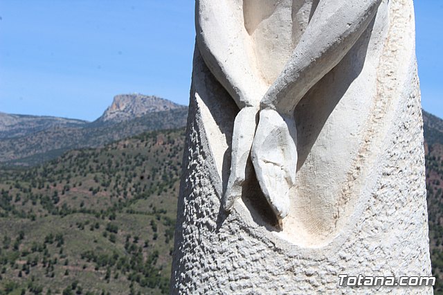 Unos vndalos destrozan una estacin del Va Crucis de La Santa - 34