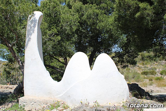 Unos vndalos destrozan una estacin del Va Crucis de La Santa - 52