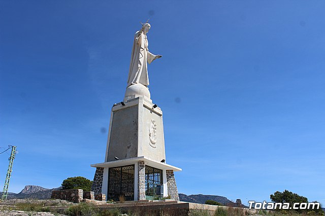 Unos vndalos destrozan una estacin del Va Crucis de La Santa - 57