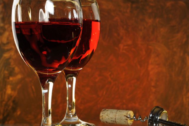 El ministro Planas agradece a la Federación Española del Vino sus aportaciones en la flexibilización de la gestión del Programa de apoyo al sector del vino - 1, Foto 1