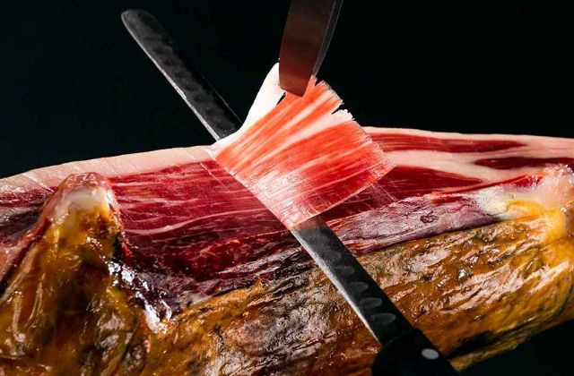 Racó de L´Albert arrasa con sus embutidos y tapas variadas en Nou Barris en la Fase 1 - 1, Foto 1