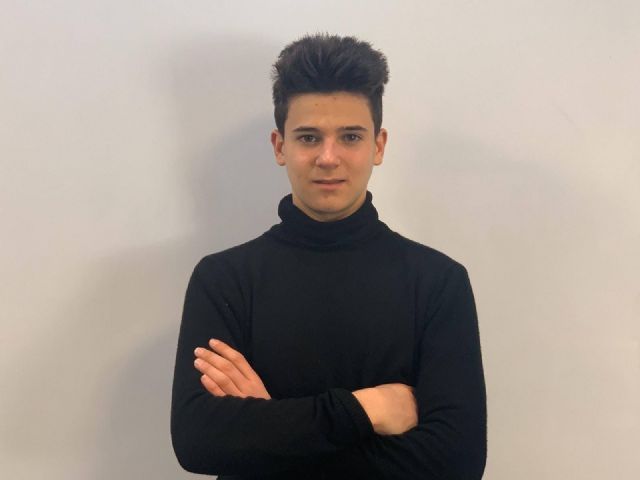 Un joven de 16 años, Fabián Piquer, ayuda a transmitir valores a ñiños y adolescentes de manera divertida - 1, Foto 1