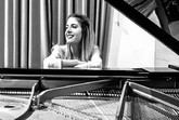 La pianista totanera Mª de los Ángeles Ayala, próxima solista del Concierto Extraordinario de Entre Cuerdas y Metales