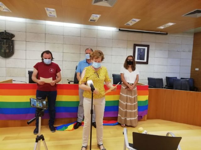 Entregan los premios del I Concurso de Poesa, Relato Breve y Cmic organizado por la Concejala de Igualdad con motivo del Da del Orgullo LGTBI - 8