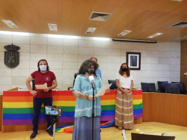 Entregan los premios del I Concurso de Poesa, Relato Breve y Cmic organizado por la Concejala de Igualdad con motivo del Da del Orgullo LGTBI - 9