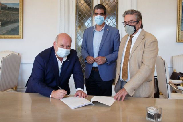 Se ha firmado en el Ayuntamiento de San Sebastián la compra de los terrenos que acogerán la sede de DFG - 1, Foto 1