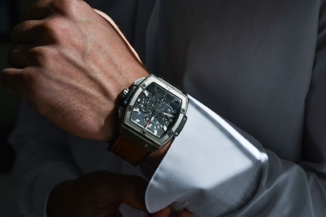 Cómo ganar dinero con un reloj de lujo, por Pawn Shop - 1, Foto 1