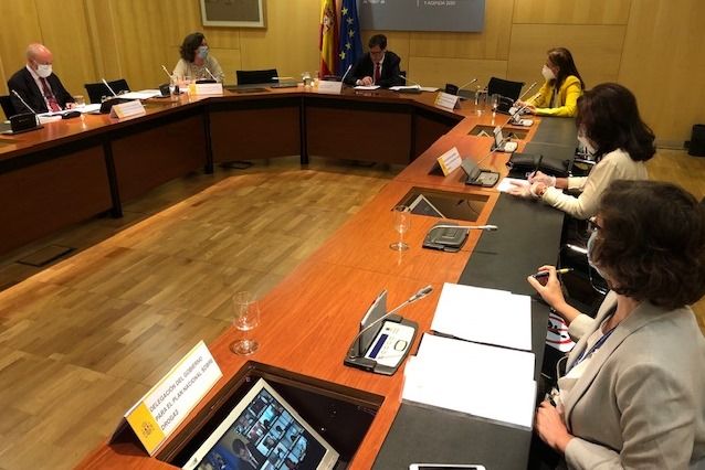 El Ministerio de Sanidad acuerda con las comunidades autónomass la distribución de 9,5 millones de euros a políticas de drogodependencias - 1, Foto 1