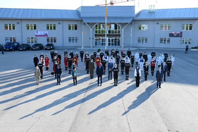 El presidente del Gobierno, Pedro Sánchez, y la ministra de Defensa, Margarita Robles, conmemoran el aniversario con una visita a la unidad - 1, Foto 1