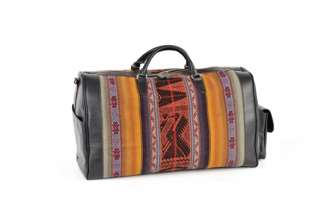 Tsuru, marca de bolsos con valores, lanza en España su colección T’ata Inti - 1, Foto 1