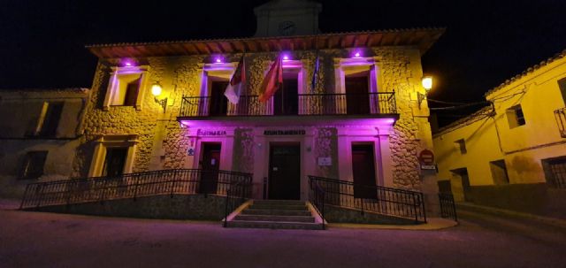 Albalate saca pecho por ellas en el Día Mundial Contra el Cáncer de Mama - 1, Foto 1