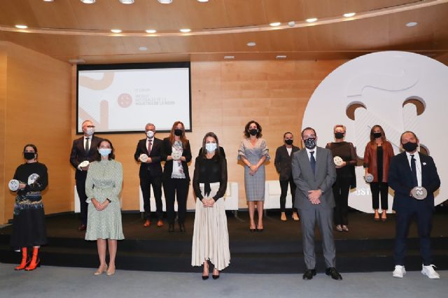 Los Premios Nacionales de la Industria de la Moda homenajean la respuesta del sector ante la Covid - 1, Foto 1