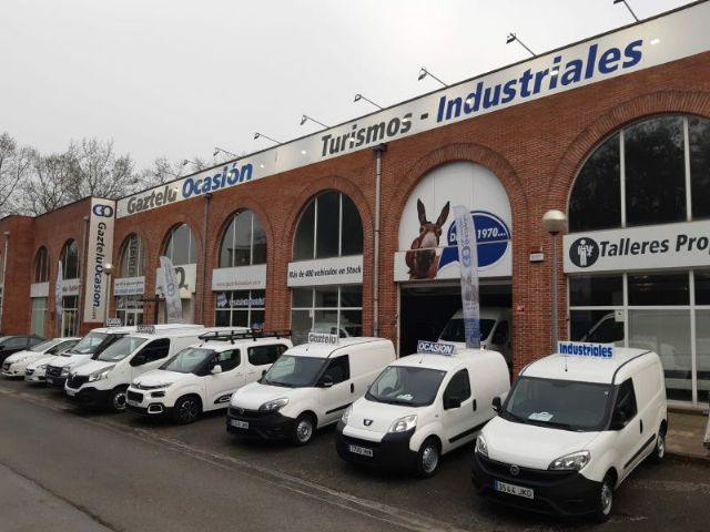 Gaztelu cumple 50 años dedicada al vehículo de ocasión - 1, Foto 1