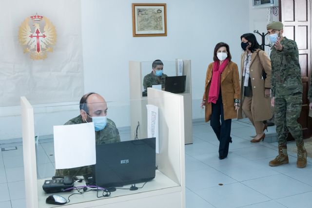 La ministra de Defensa reitera su oferta a las comunidades autónomas para que soliciten más apoyo de los rastreadores militares - 1, Foto 1