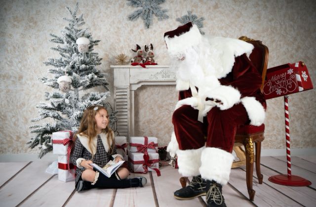 Carmen de Olazabal, una fotógrafa de Sant Cugat, lleva a Santa Claus a sus sesiones fotográficas - 1, Foto 1