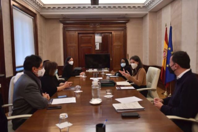 Irene Montero se reúne con la Alianza por una Ley de Igualdad de Trato - 1, Foto 1