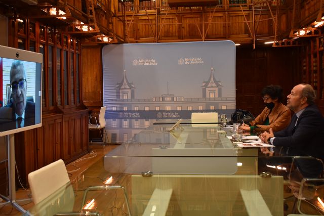 Juan Carlos Campo mantiene una reunión informal con su homólogo marroquí, Mohamed Benabdelkader - 1, Foto 1