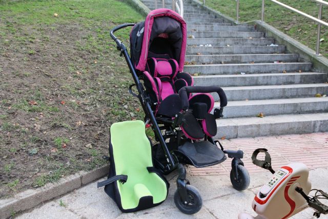 106 Ayudas Técnicas donadas en la I Campaña de Recogida del BAT - 1, Foto 1