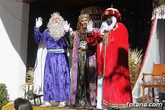 Ayuntamiento y Federacin de Peñas del Carnaval suscriben un convenio para la organizacin de la entrega de cartas a los Reyes Magos - 4