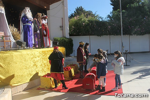 Ayuntamiento y Federacin de Peñas del Carnaval suscriben un convenio para la organizacin de la entrega de cartas a los Reyes Magos - 8