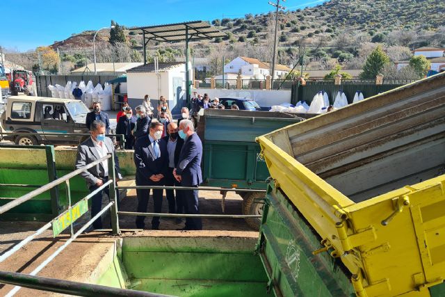 Luis Planas muestra su apuesta por el regadío eficiente y sostenible como motor de desarrollo de las zonas rurales - 1, Foto 1