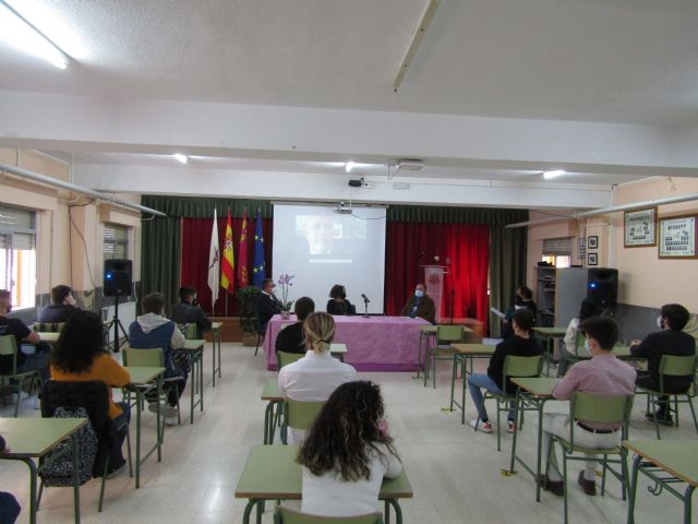 Acto Acadmico de presentacin de la primera promocin del Bachillerato de Investigacin de Totana - 7