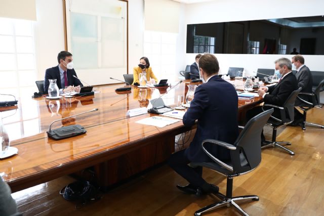 Sánchez potencia su apoyo a la industria aeronáutica en una reunión de trabajo con el consejero delegado de Airbus - 1, Foto 1