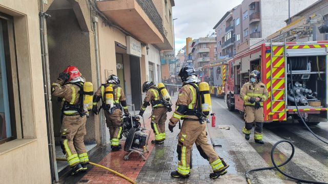 Incendio en un cuarto de contadores de un edificio de Santomera - 1, Foto 1