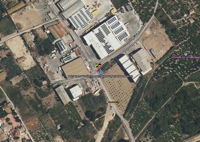 Trasladan a hospital a conductora de un turismo herida en accidente de tráfico con atrapados ocurrido en Torreagüera - 1, Foto 1