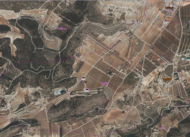 Rescatado, atendido y trasladado al hospital un trabajador que había caído a una fosa séptica en una granja de cerdos - 1, Foto 1