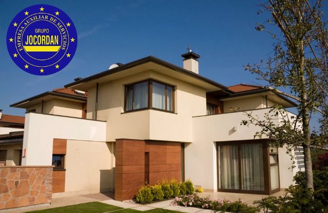 Como revalorizar una casa pintando la fachada, por GRUPO JOCORDÁN pintores de comunidades - 1, Foto 1