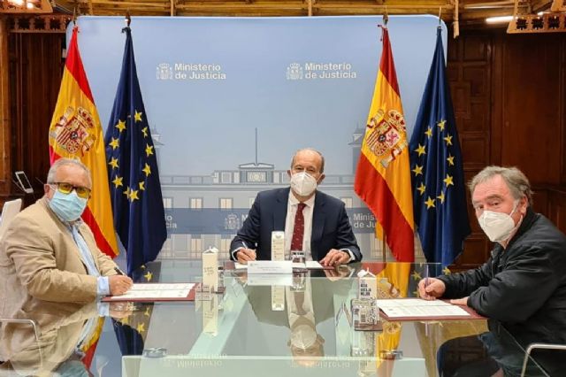 El Ministerio de Justicia y los sindicatos del sector STAJ y CCOO firman un acuerdo para la regulación del teletrabajo - 1, Foto 1