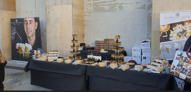 Flores de Queso recauda 2.700 euros a favor de Zaporeak - 1, Foto 1