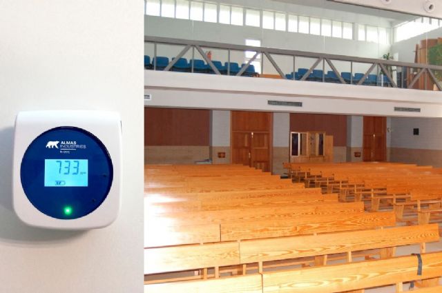 La Parroquia de La Inmaculada de Alcorcón (Madrid) se protege frente a la Covid 19 con medidores de CO2 para esta Semana Santa - 1, Foto 1