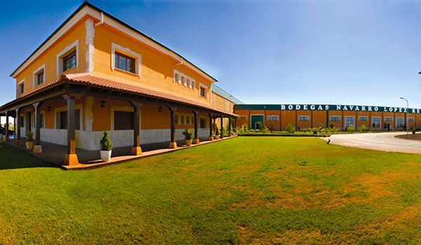 Bodegas Navarro López se desmarca de las acusaciones de fraude y falsedad documental en sus vinos - 1, Foto 1