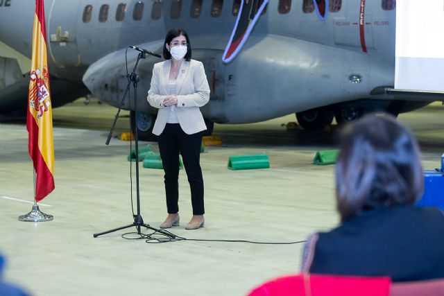 Carolina Darias agradece a las Fuerzas Armadas su trabajo para hacer llegar las vacunas contra la COVID-19 donde los demás no llegan - 1, Foto 1
