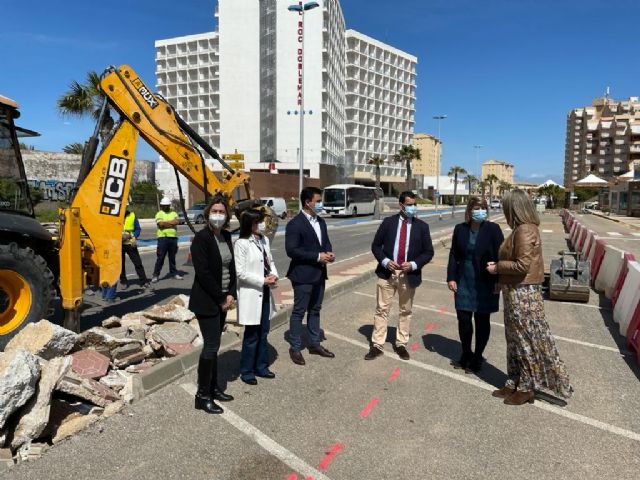 La Comunidad inicia las obras del carril bici que recorrerá La Manga para fomentar la movilidad sostenible - 1, Foto 1