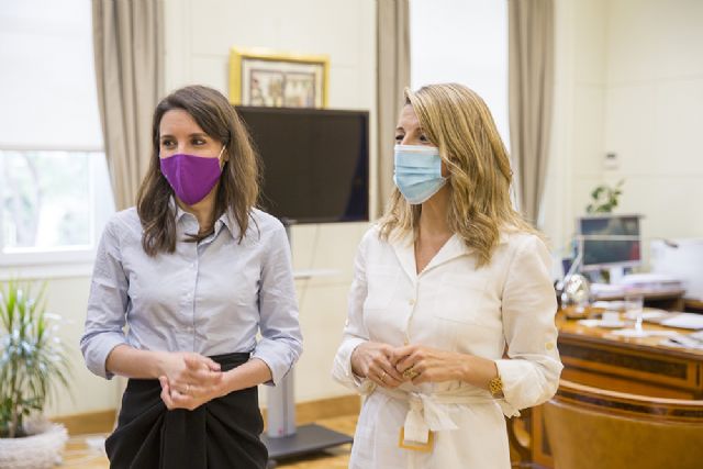 Yolanda Díaz e Irene Montero presentan, junto con los agentes sociales, la Herramienta Española de Igualdad Retributiva IR! - 1, Foto 1