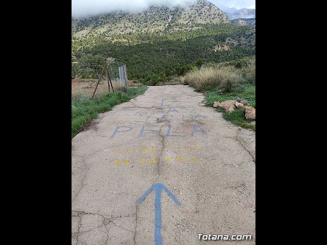 Vecinos del Purgatorio presentan al ayuntamiento ms de 1200 firmas por el corte de un camino en Sierra Espua - 1