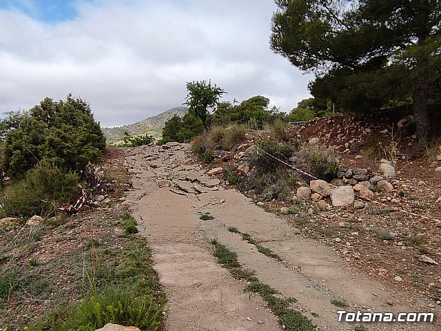 Vecinos del Purgatorio presentan al ayuntamiento ms de 1200 firmas por el corte de un camino en Sierra Espua - 11