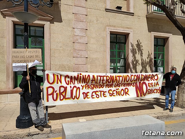 Vecinos del Purgatorio presentan al ayuntamiento ms de 1200 firmas por el corte de un camino en Sierra Espua - 53