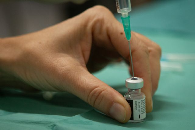 España supera los diez millones de personas con al menos una dosis de vacuna contra la COVID-19 - 1, Foto 1