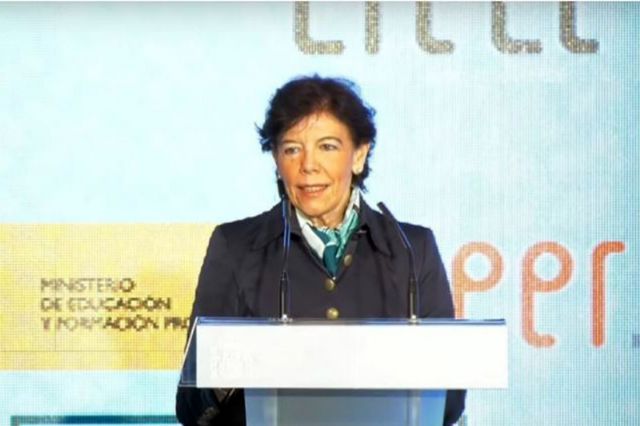 Celaá: Formar lectores competentes es uno de los objetivos del sistema educativo - 1, Foto 1