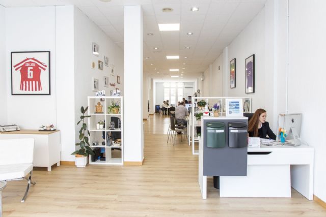 La inmobiliaria en Bilbao Grupo Remax Iron traslada su oficina - 1, Foto 1