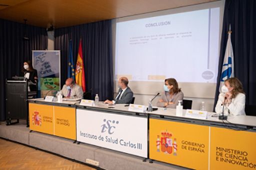 El uso combinado de las vacunas de AstraZeneca y Pfizer contra el SARS-CoV-2 es altamente inmunogénico - 1, Foto 1