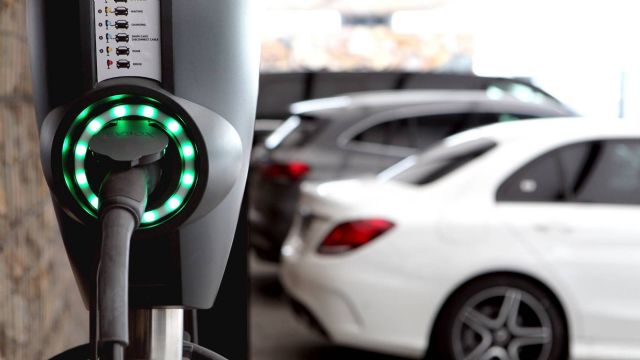 Urge posicionar al usuario en el centro de la movilidad eléctrica - 1, Foto 1